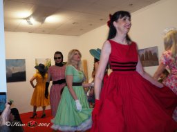 Fashion Show in der Contemplor Galerie Wien am 14. 03. 2024